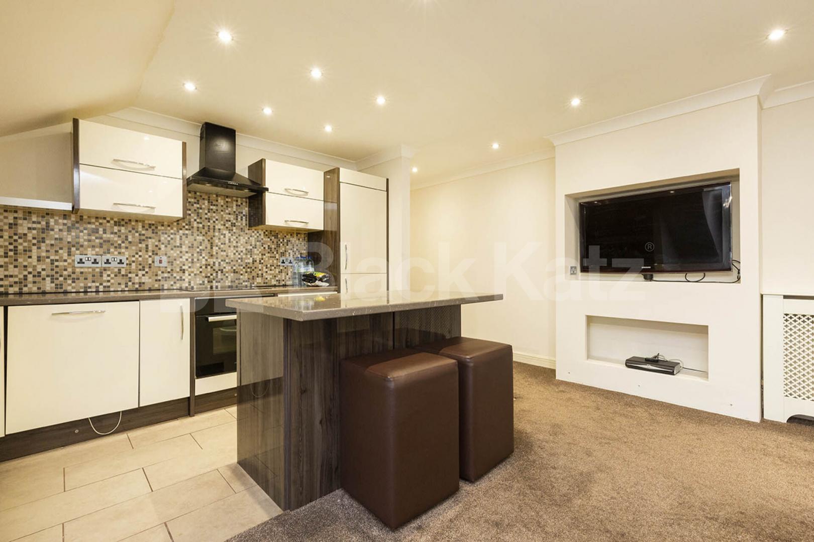 Located within a well kept purpose built building and close to amenities  Osier Crescent, Muswell Hill